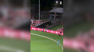 Mike Hussey's Unbelievable Save: A Big Bash Legend!