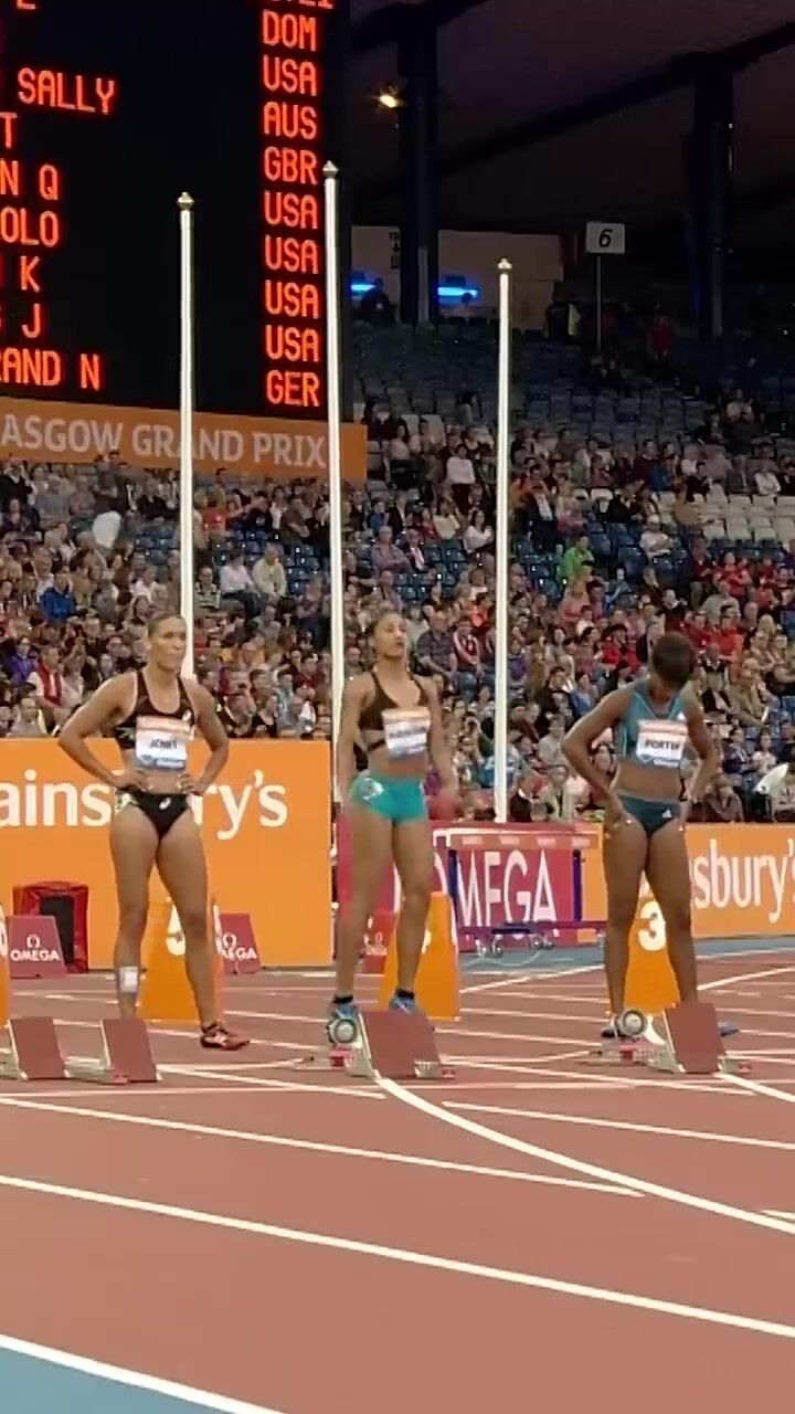 Unstoppable Queen: 12.58 Seconds of Hurdling Majesty!⚡️ #DiamondLeague #Throwback #Hurdles #Shorts