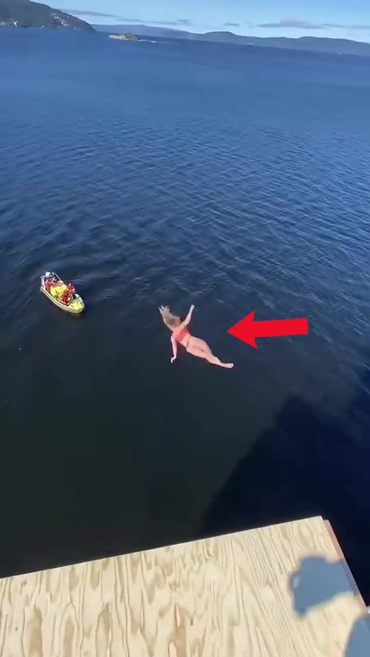 Epic Death Diving Adventure with the Squad!