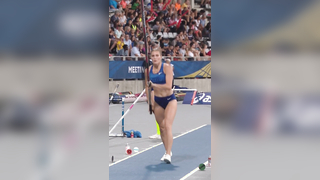 Incredible Reaction from Female Pole Vaulter! #DiamondLeague #ParisDL #Record #Shorts