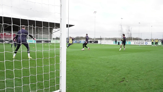 Jude Can’t Stop Scoring! Mainoo’s First Session & Maddison’s INCREDIBLE Accuracy | England
