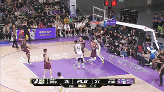 Devin Marble plays the lead assassin role, scoring 28 points and showing destructive power during the comeback period