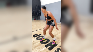 Liz Cambage handles are getting CRAZY !!! #shorts