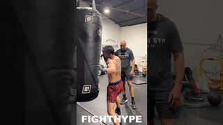 RYAN GARCIA SHOWS NEW & IMPROVED KNOCKOUT SHOT; RIPS HEAVY BAG WITH DERRICK JAMES TECHNIQUE CHANGE