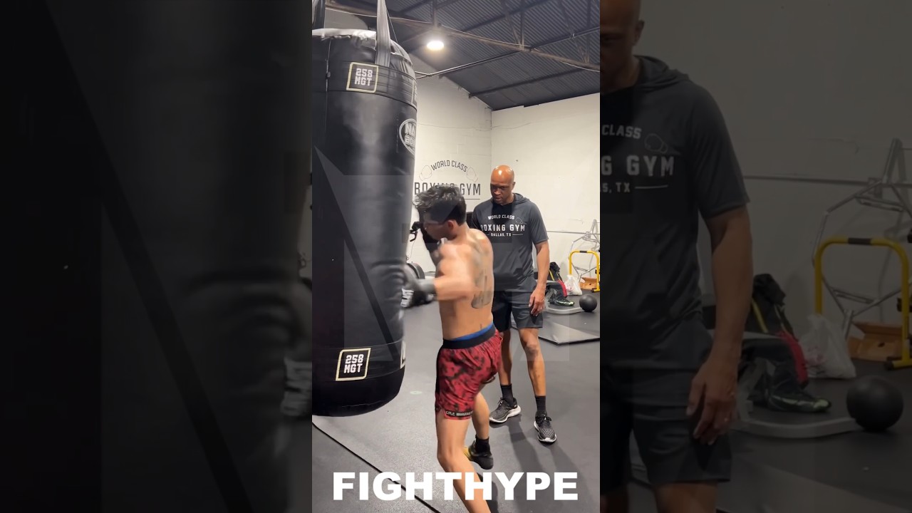 RYAN GARCIA SHOWS NEW & IMPROVED KNOCKOUT SHOT; RIPS HEAVY BAG WITH DERRICK JAMES TECHNIQUE CHANGE