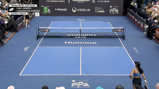 Samantha Parker vs Lea Jansen at the Veolia Houston Open Presented by Just Courts