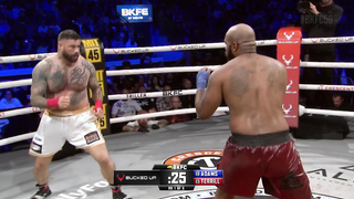 ????Heavyweight Championship Fight???? Mick Terrill vs. Arnold Adams