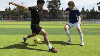 The 10 Best 1v1 Skills in Football / Soccer