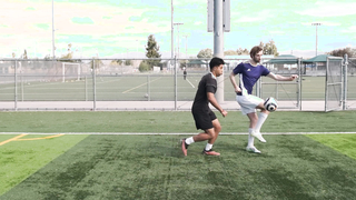 The 10 Best 1v1 Skills in Football / Soccer