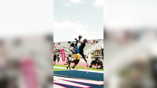 “Davy Crocket“ Keisean Henderson The QB that plays WR for FUN !