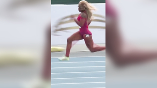 Sha'Carri Richardson making it look easy