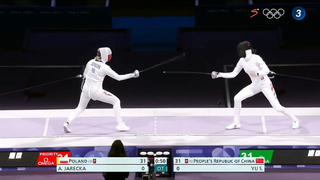 Aleksandra Jarecka Secures Dramatic Win in Women's Team Épée at Paris 2024