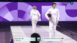 Aleksandra Jarecka Secures Dramatic Win in Women's Team Épée at Paris 2024