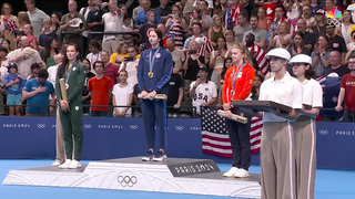 Kate Douglass takes in 'The Star-Spangled Banner' after 200m breaststroke gold | Paris Olympics