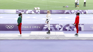 Keely Hodgkinson’s Emotional Moment as She Receives Her First Olympic Gold | Paris Olympics