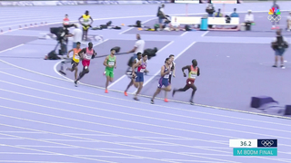 Kenya’s Emmanuel Wanyonyi wins 800m by A HUNDREDTH of a second | Paris Olympics | NBC Sports