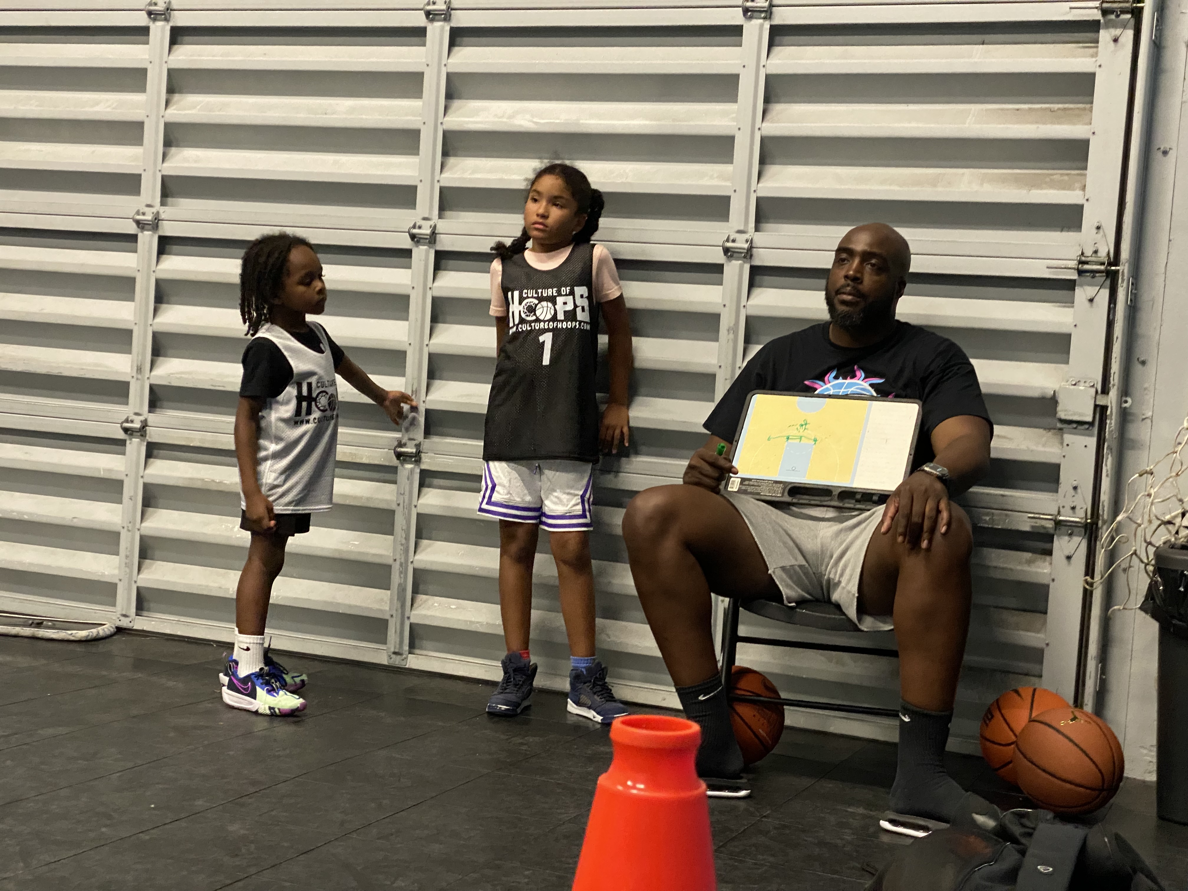 Young Hooper King Solomon Learning where the Elbow is