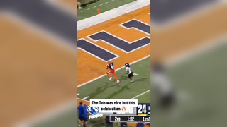 The flawda dance is going to take over this season  #collegefootball #illinois #flawda