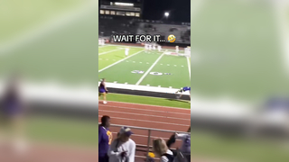 This is too funny (via @user46902820183 a t e l y n) #football #cheerleader #cheerleading #funny #sports #fail