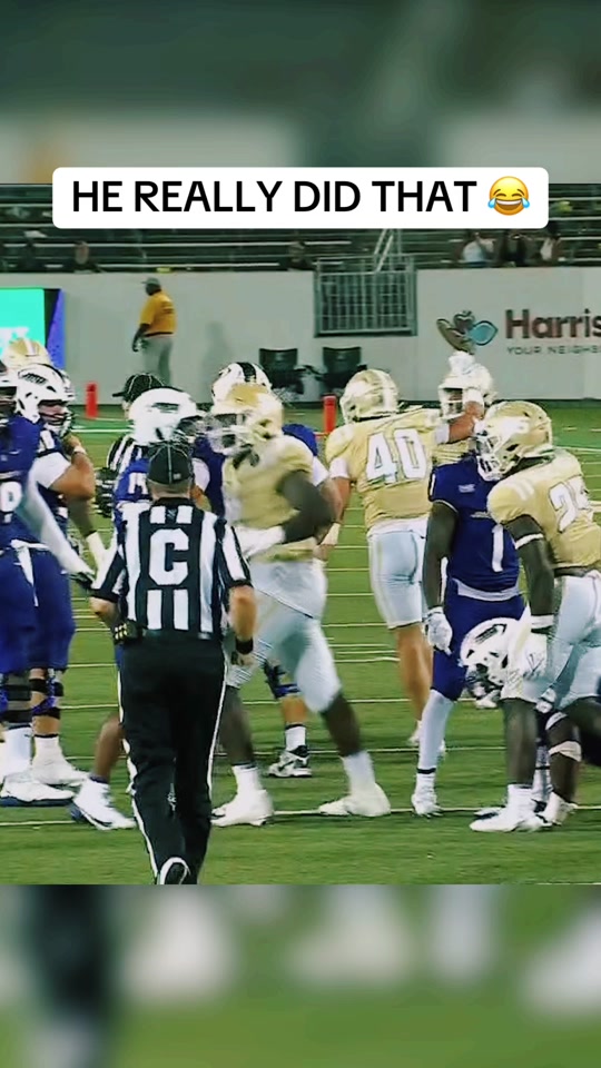 #cfb #funnymoments #sportstiktok #blooper