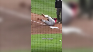 This commentary is legendary #mlb #sportlover #sportcommentator #baseball #baseballlife #fypシ #xyzbca #funnyvideo #funnycommentary #americansports