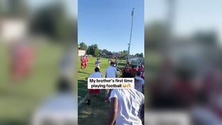 Bro was hitting anyone in sight (via hoodiemonte573/TT) #football #hit #block #highschoolfootball #athlete