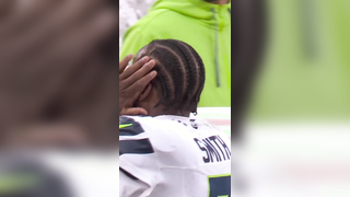 he really hit the night night celly #genosmith #seattle #seahawks #nfl