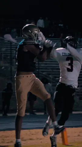 BALL GAME • • • #manokeyproductions #sports #newyork #jucofootball #highschool #highschoolfootball #dmv #fridaynightlights #catch #game #ballgame