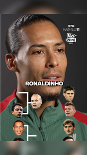 Virgil van Dijk plays football knockout with FIFPRO Men’s World 11 legends @FIFPRO #football #soccer #world11