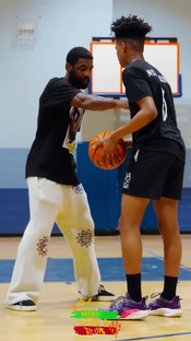 Kyrie teaching the younger generation of hoopers #KyrieIrving #NBA #basketball #fyp