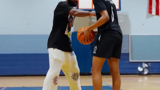 Kyrie teaching the younger generation of hoopers #KyrieIrving #NBA #basketball #fyp