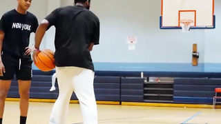 Kyrie teaching the younger generation of hoopers #KyrieIrving #NBA #basketball #fyp