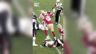 fred looking out for the rook #fredwarner #calebwilliams #nfl #micdup #chicagobears #sanfrancisco49ers