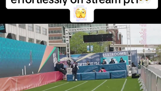 Why bro so fast #fyp #foryoupage #speed #ishowspeedclipz #trending #track