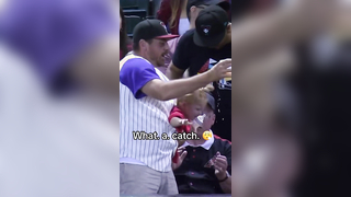 Throwback to this legendary snag (via @MLBeurope) #sports #baseball #mlb