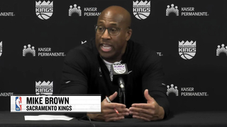 Mike Brown talking to De'Aaron Fox at practice right before fired after calling out Fox