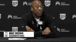 Mike Brown talking to De'Aaron Fox at practice right before fired after calling out Fox