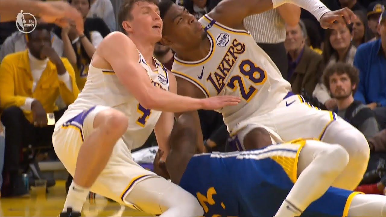 Draymond Green Unleashes WWE-Style Move, Pulls Down Two Lakers Players