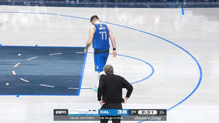 Luka Dončić Limps to Locker Room After Non-Contact Leg Injury Against Timberwolves