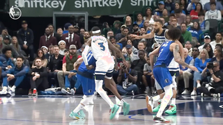 Luka Dončić Limps to Locker Room After Non-Contact Leg Injury Against Timberwolves