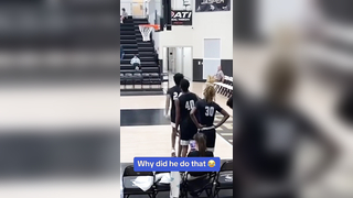 L Teammate (via CarlosMoore01) #basketball #pregame #warmup #teammate #shootaround #highschoolbasketball #athlete #highschoolsports #funny #block #bruh #waitforit