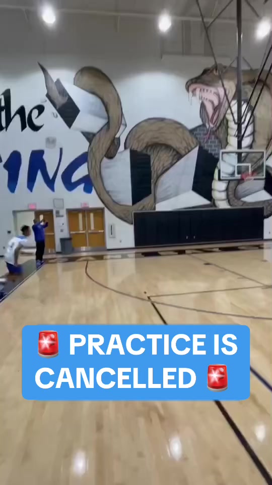They were all SHOCKED (via ucancallmec4/IG) #basketball #dunk #brokenrim #athlete #practice #highschoolbasketball #glass #highschoolsports #wild