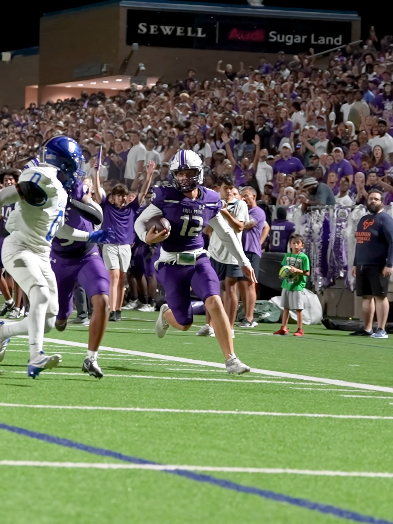 Austin Carlisle@the_realac12to the house!! #324sports #txhsfb #ridgepoint