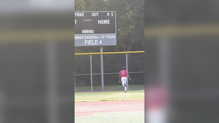 Off the TOP of the WALL?? #324sports #baseball #jomboy