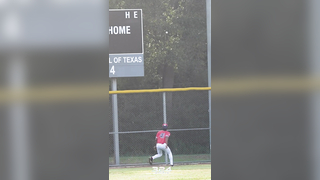 Off the TOP of the WALL?? #324sports #baseball #jomboy