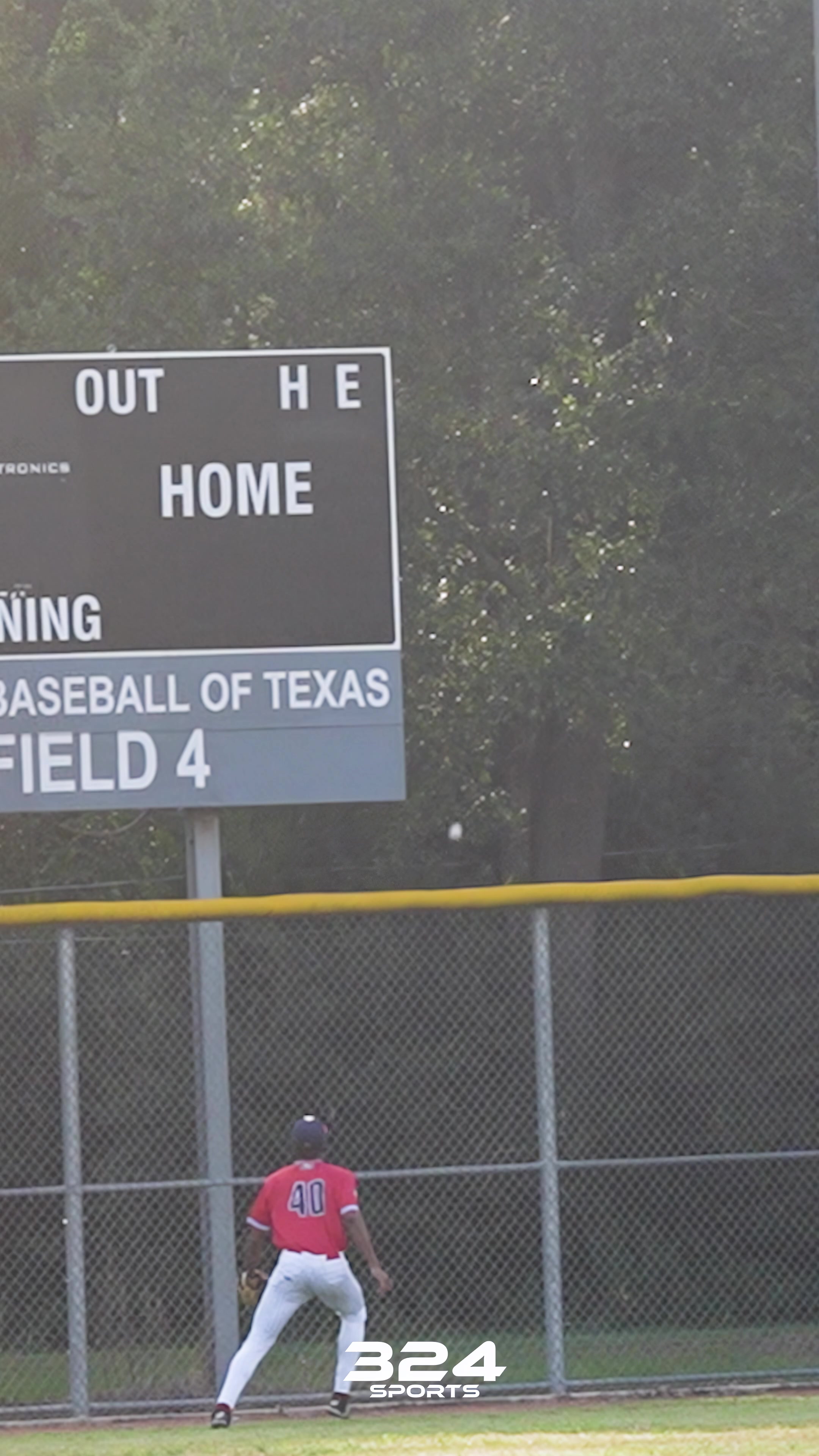 Off the TOP of the WALL?? #324sports #baseball #jomboy