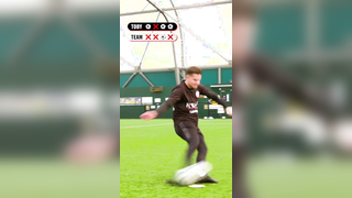 Unbelievable tekkers @RNIB #BlindFootball #RNIB #BeforeYouAsk Toby Addison’s involvement in the campaign has been facilitated and paid for by LADBible. Thanks to RNIB and Fulham Football Club for hosting our session ???? [Video Description: Title card rea