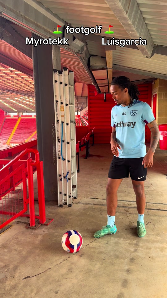 Footgolf challenge #footgolf #soccer #viral #footballchallenge #football #futbol @luisgarcia