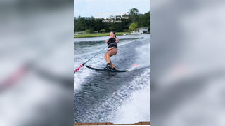 scrappin’ but having fun reminder to find forms of movement that ignite you & that. you. ENJOY. ‍ #waterski #waterskiing #slalomski #slalomskiing #slalomtok #watersports #extremesports #slalomwaterski #watersports #waterskiier