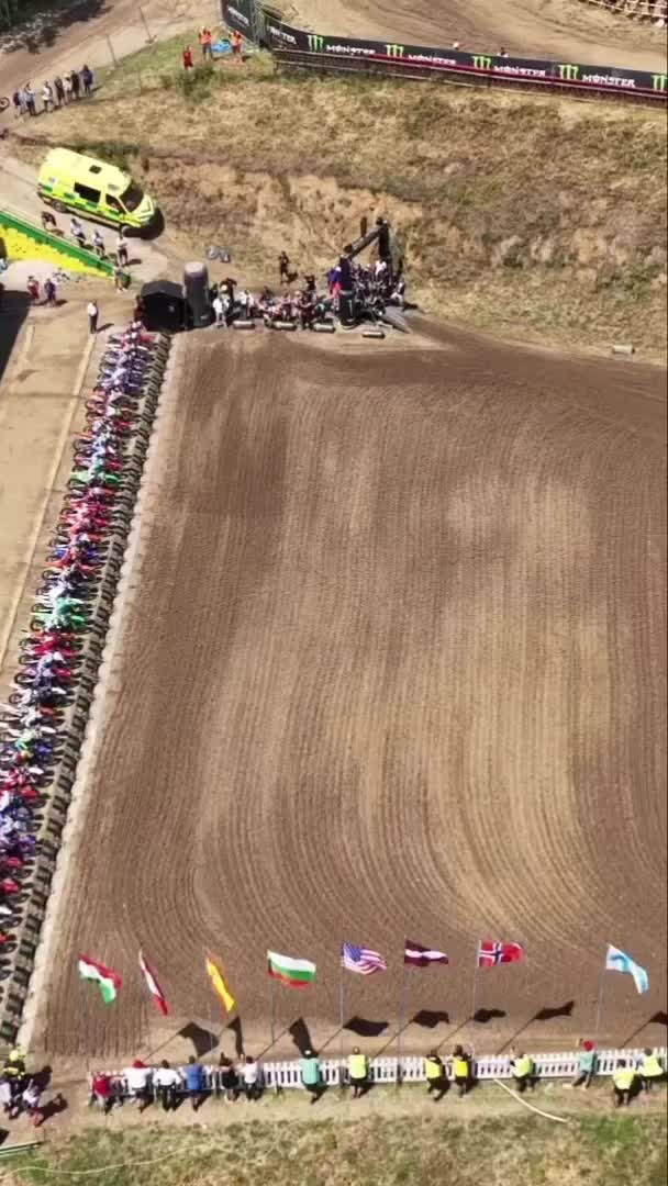 #ThrowbackThursday to an adrenaline-pumping MXGP Race 1 start in Loket, Czech Republic! ???????? The roars of engines, the thrill of motocross, and the excitement of competition! #MXGP #Motocross #MX #LoketMemories #DirtBikeAction #RaceStart #HighOctaneFu